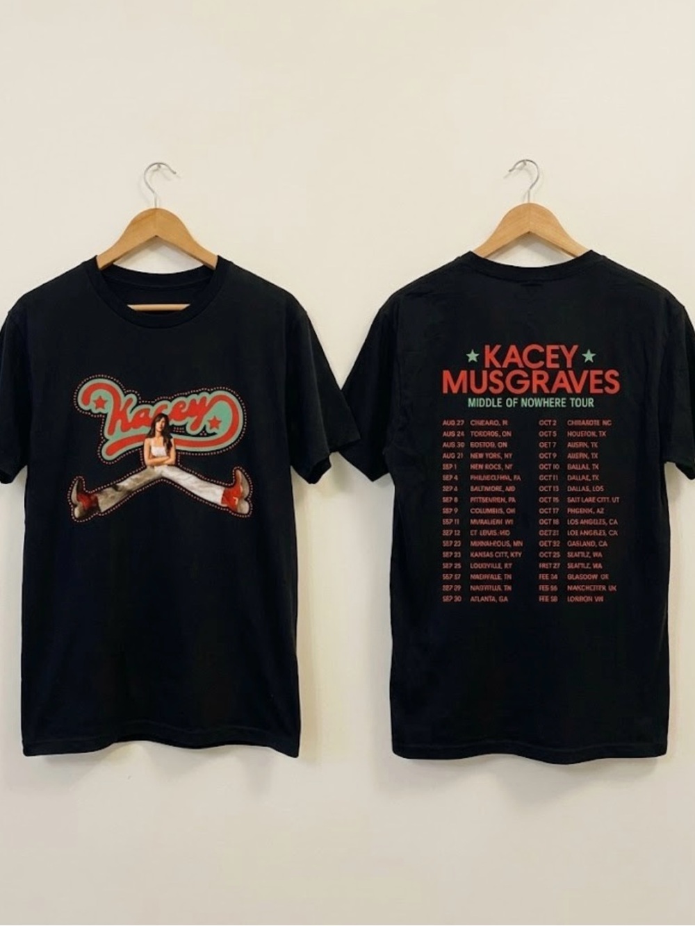Kacey Musgraves Middle Of Nowhere Tour Graphic Tee | Gildan tee